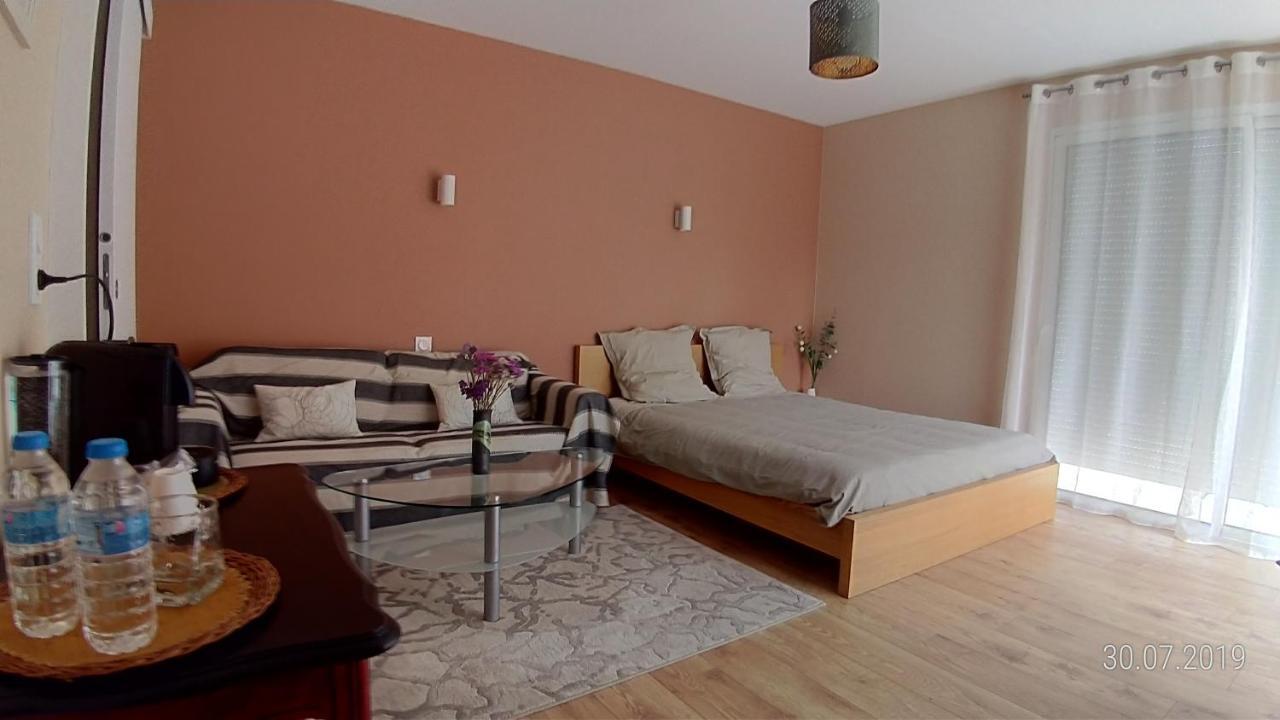 Les 3 Provinces Bed and Breakfast Couffy Eksteriør billede